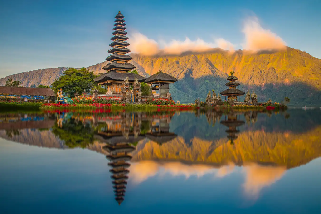 Pesona Danau Batur