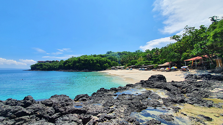 Pesona Pantai Bias Tugel