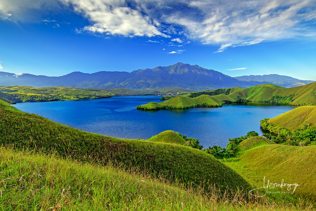 Pesona Danau Sentani