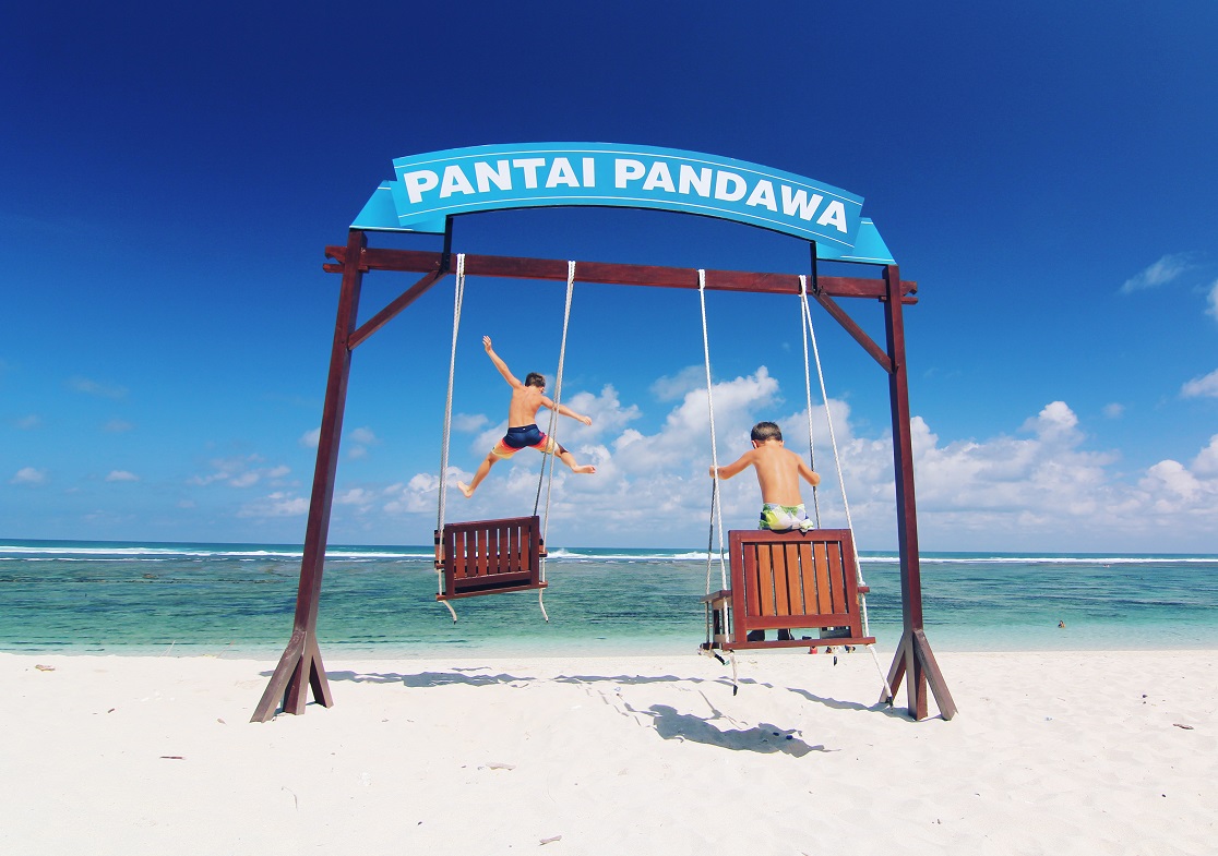 Pesona Pantai Pandawa